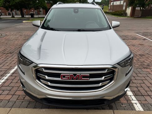 Used 2020 GMC Terrain SLT w/ Preferred Package AWD/4WD image 4