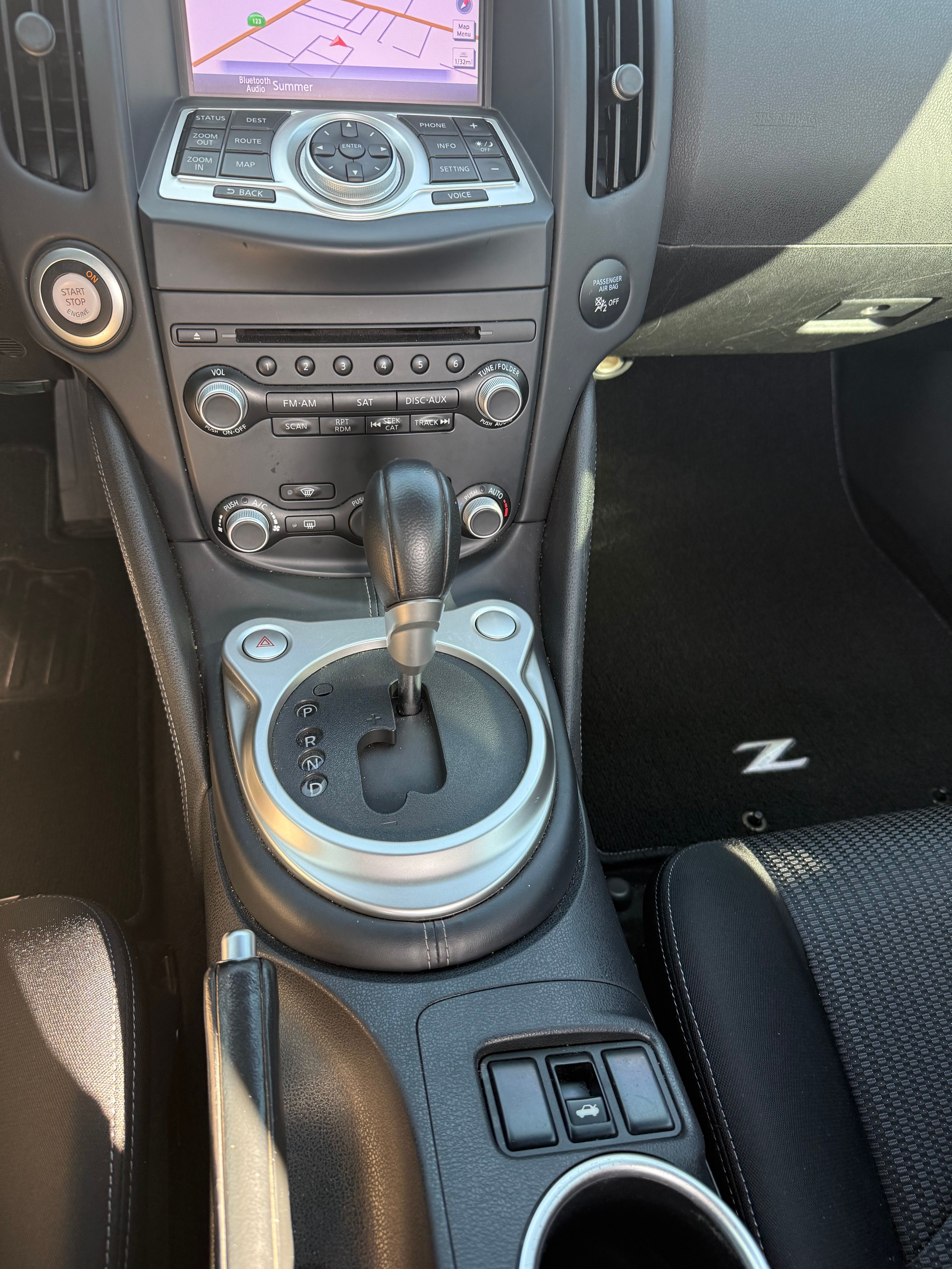 Used 2018 Nissan 370Z Coupe RWD image 15