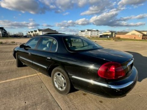 Used 2001 Lincoln Continental image 19