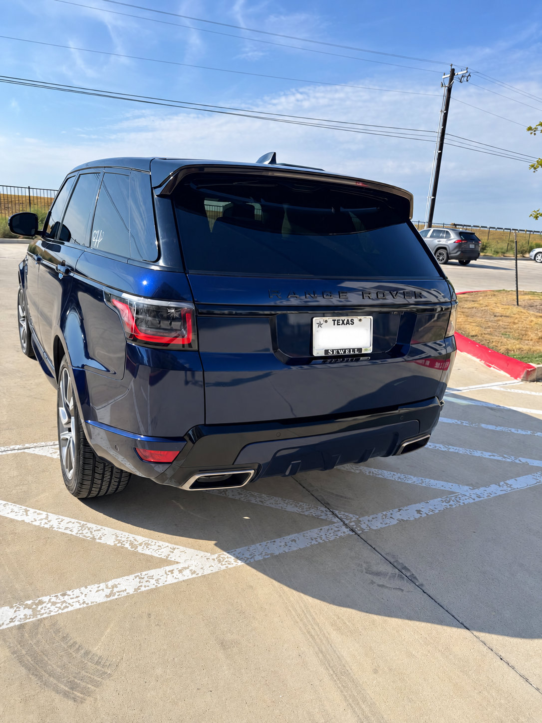 Used 2018 Land Rover Range Rover Sport HSE Dynamic AWD/4WD image 2