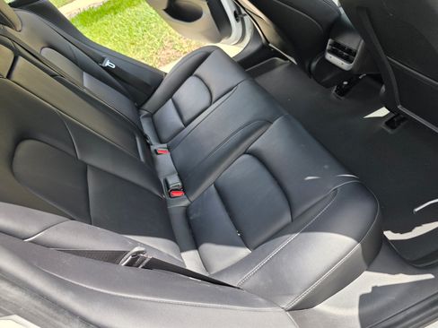 Used 2021 Tesla Model 3 Standard Range Plus image 19