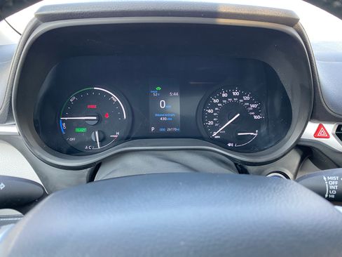 Used 2021 Toyota Sienna XLE FWD image 22
