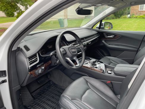 Used 2018 Audi Q7 3.0T Prestige w/ Prestige Package AWD/4WD image 9