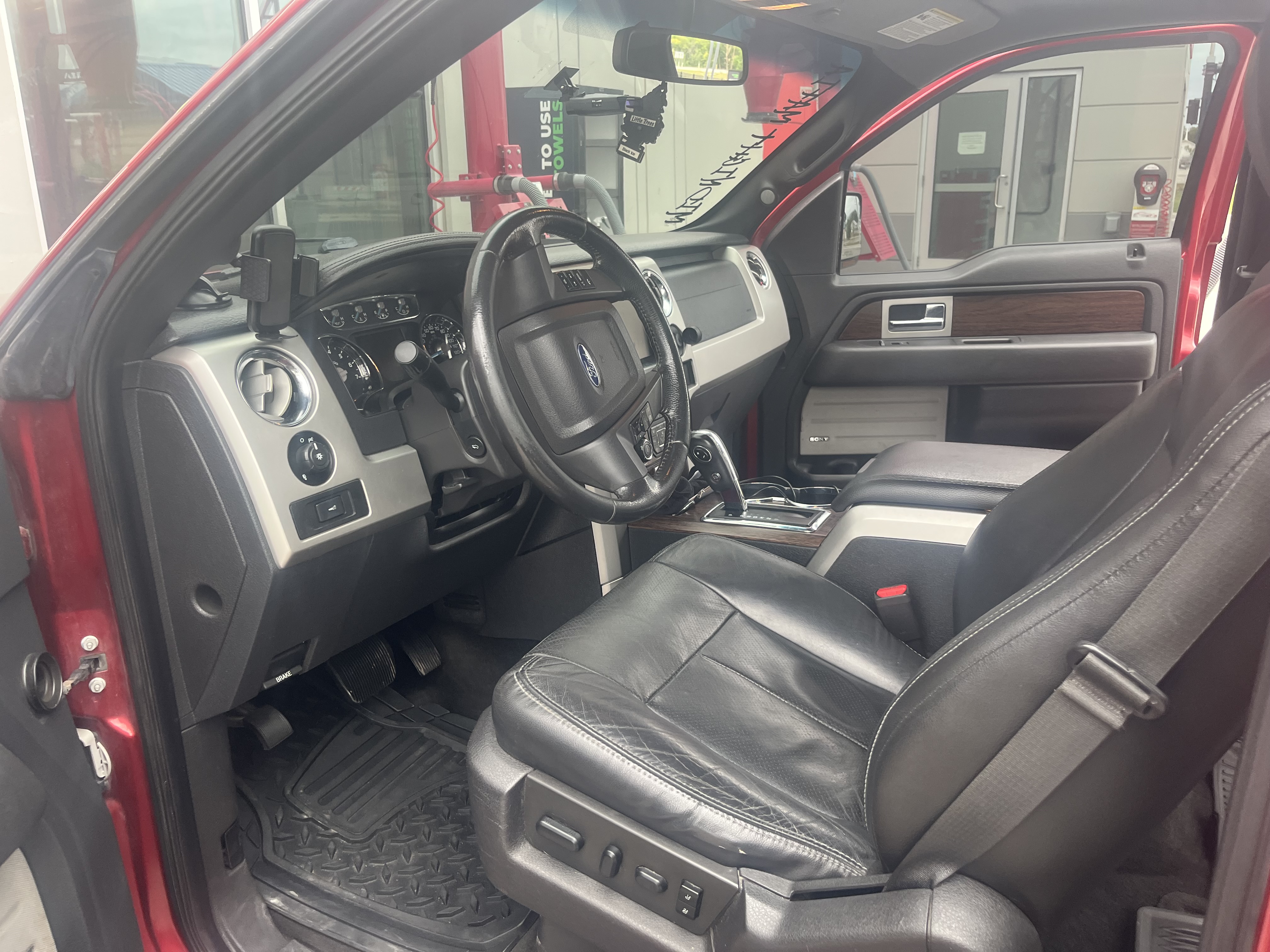 Used 2013 Ford F150 Lariat w/ Luxury Equipment Group AWD/4WD image 21