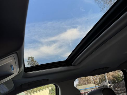 Used 2018 Chevrolet Silverado 2500 High Country image 18