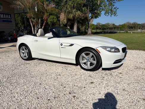Used 2016 BMW Z4 sDrive28i image 6