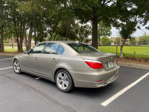 Used 2010 BMW 528i Sedan RWD image 8