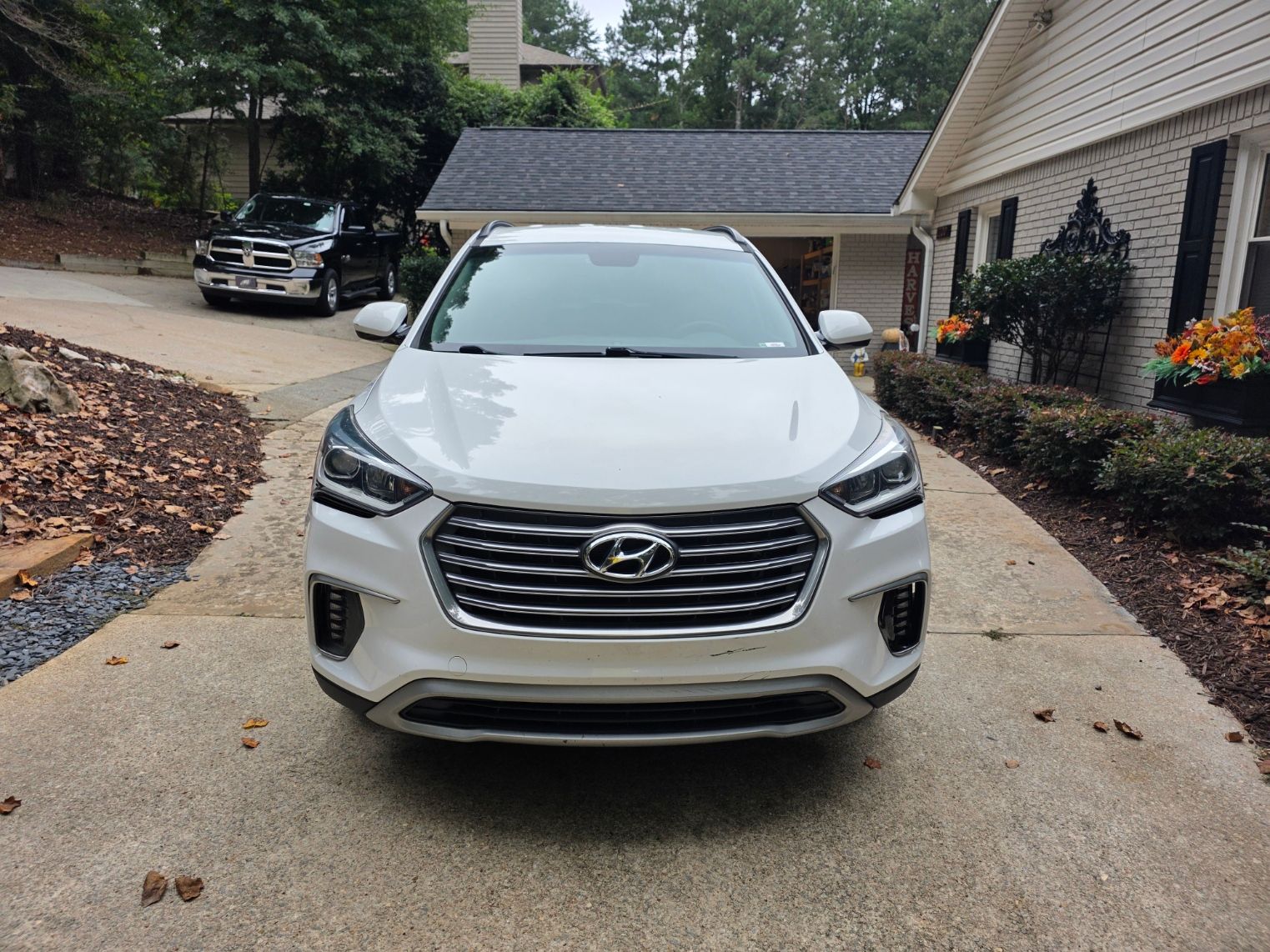 Used 2017 Hyundai Santa Fe SE FWD image 14