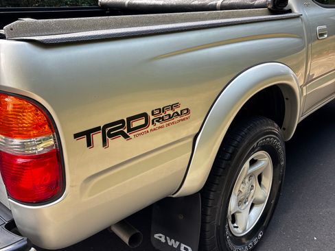 Used 2001 Toyota Tacoma 4x4 Double Cab image 8