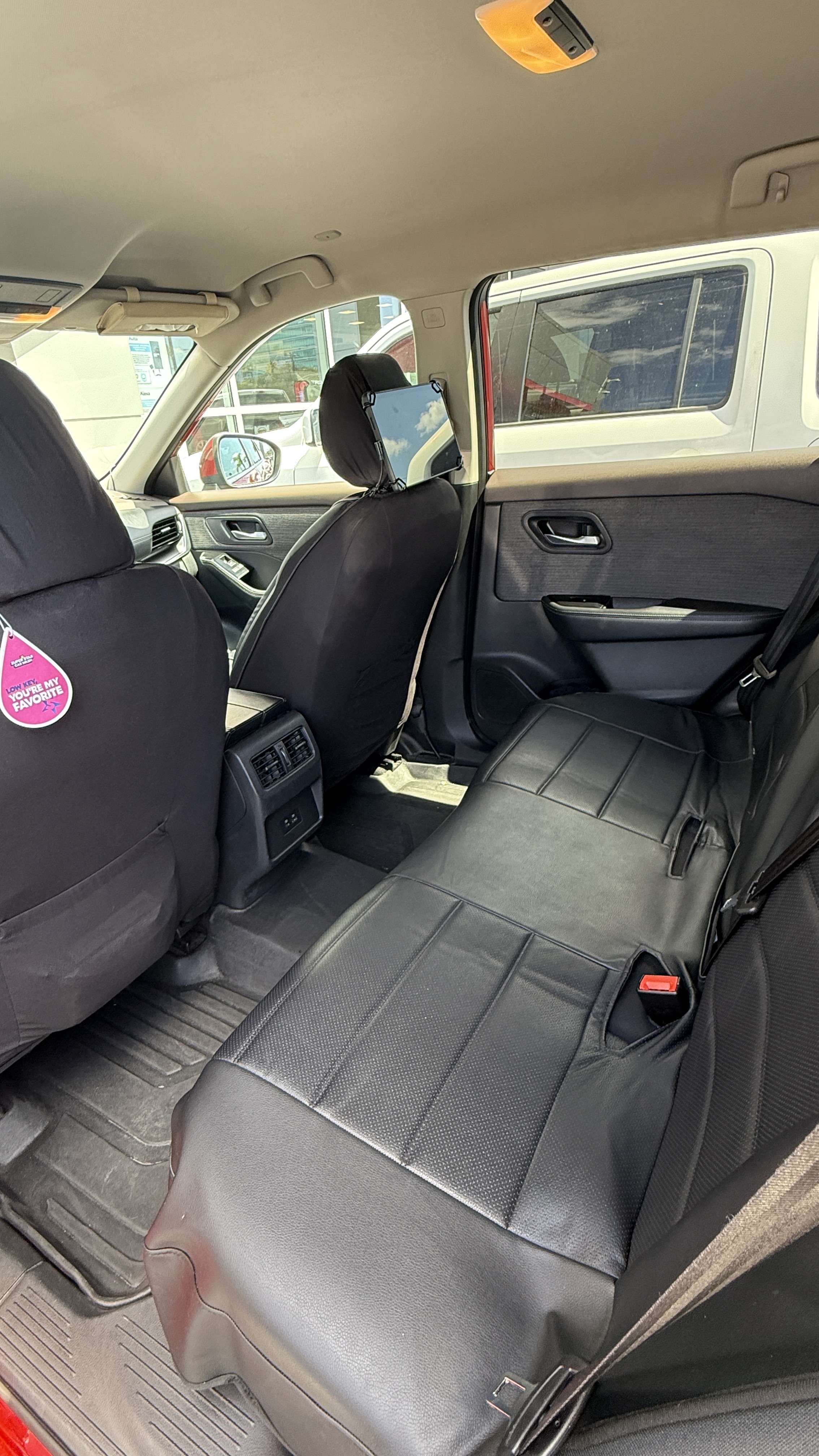 Used 2022 Nissan Rogue SV FWD image 14