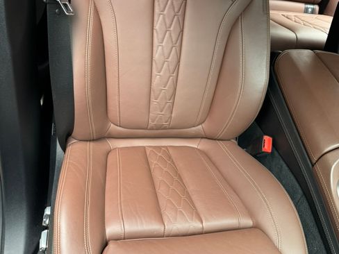 Used 2020 BMW X5 M50i image 6