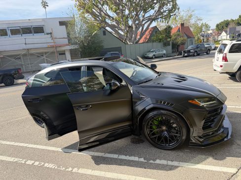 Used 2021 Lamborghini Urus image 19