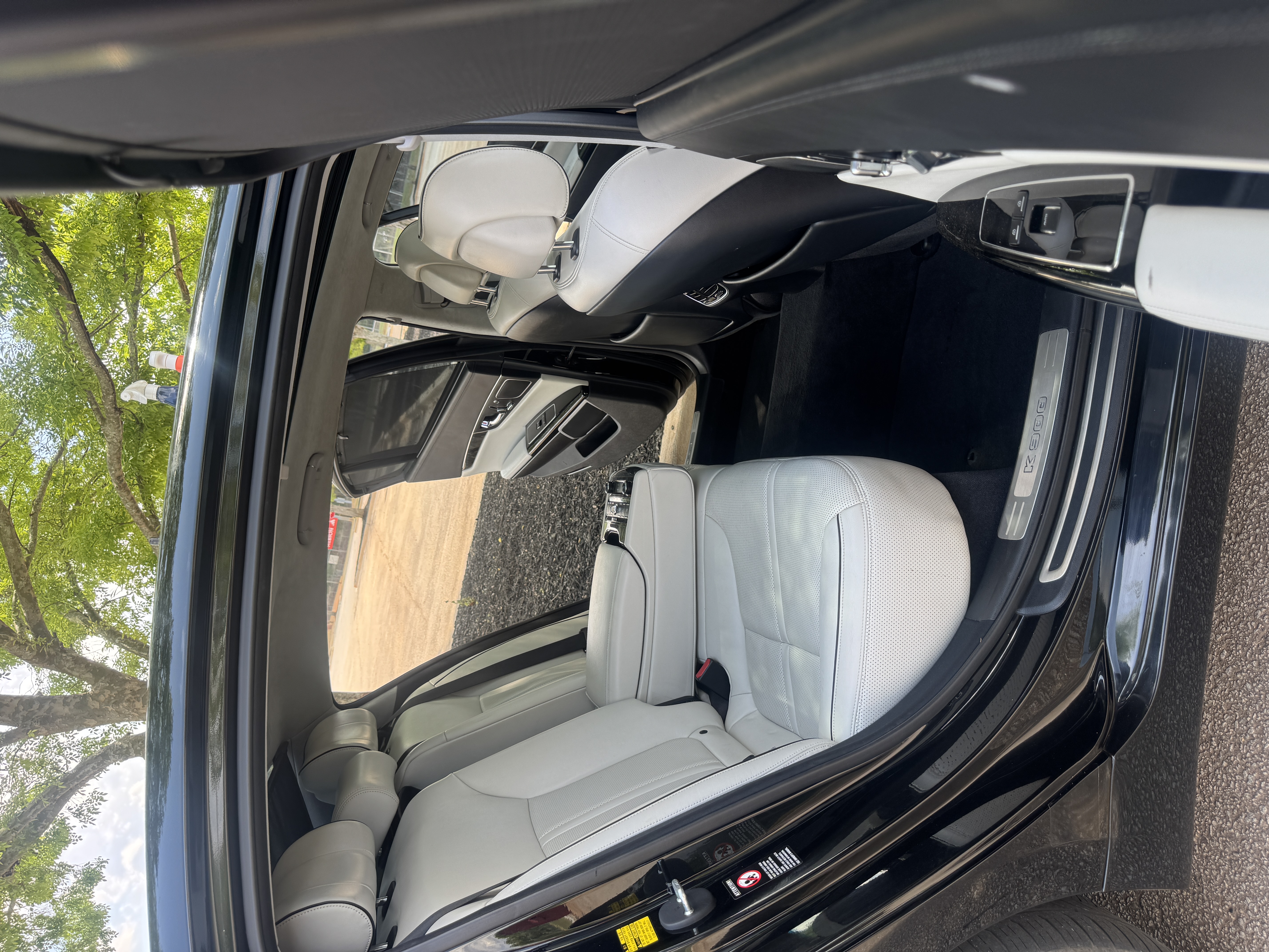 Used 2015 Kia K900 Luxury w/ VIP Package (Discontinued) RWD image 14