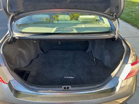 Used 2009 Toyota Camry LE image 11