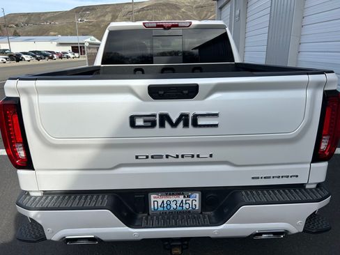 Used 2025 GMC Sierra 1500 Denali Ultimate image 2
