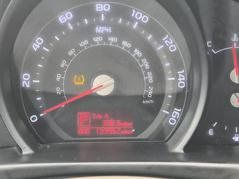 Used 2015 Kia Sportage EX image 12