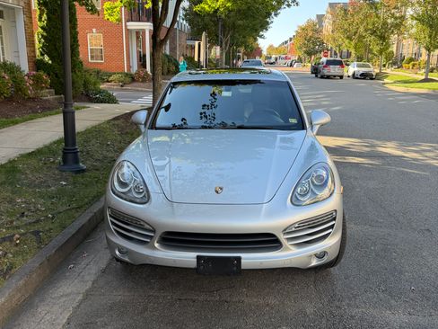 Used 2013 Porsche Cayenne image 2