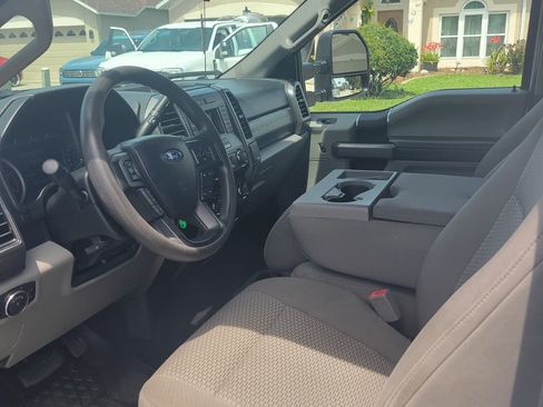 Used 2019 Ford F250 XLT AWD/4WD image 2