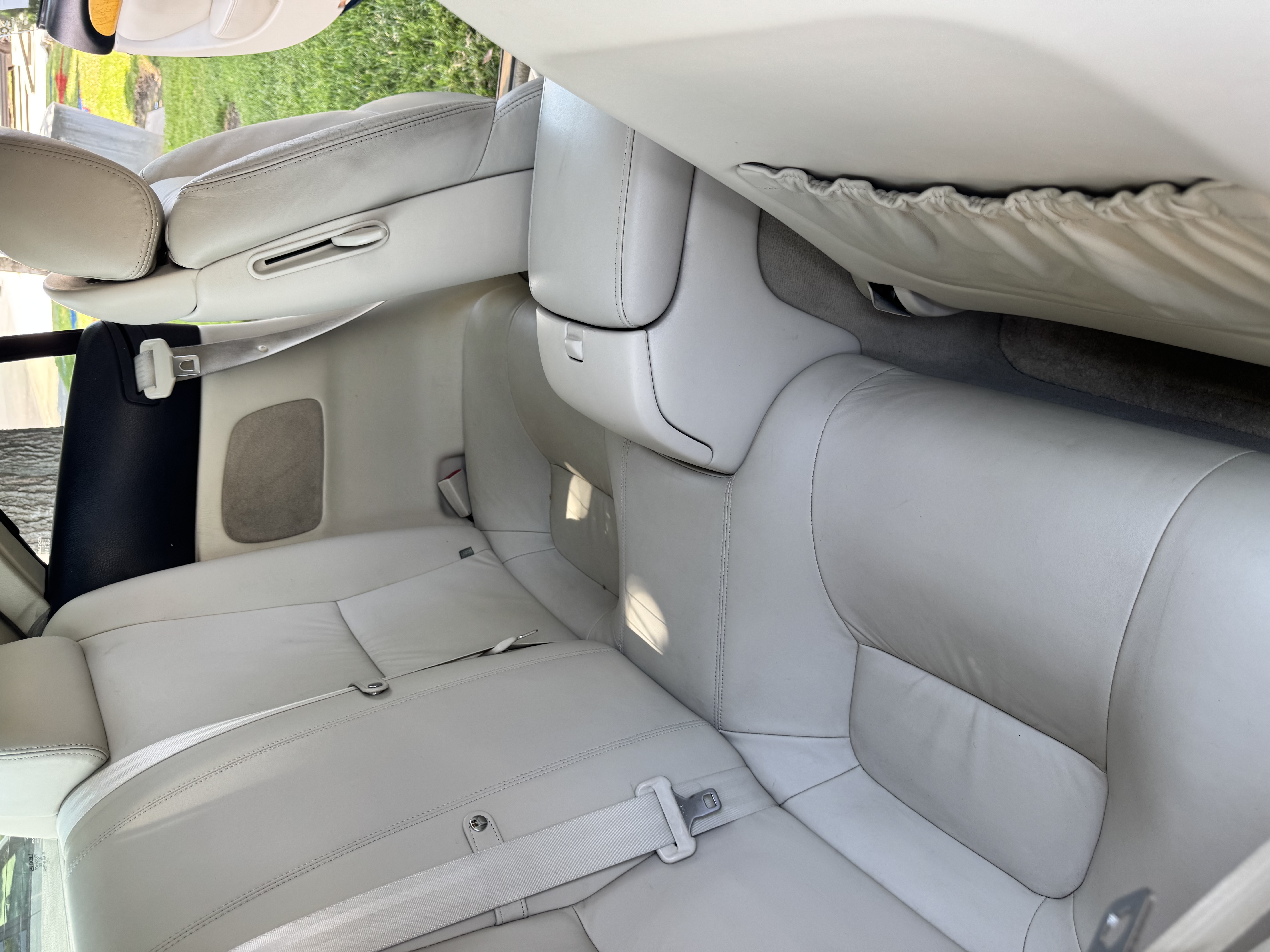 Used 2004 Lexus SC 430 Convertible RWD image 2