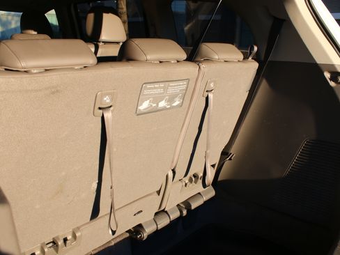 Used 2014 Honda Odyssey EX-L image 11