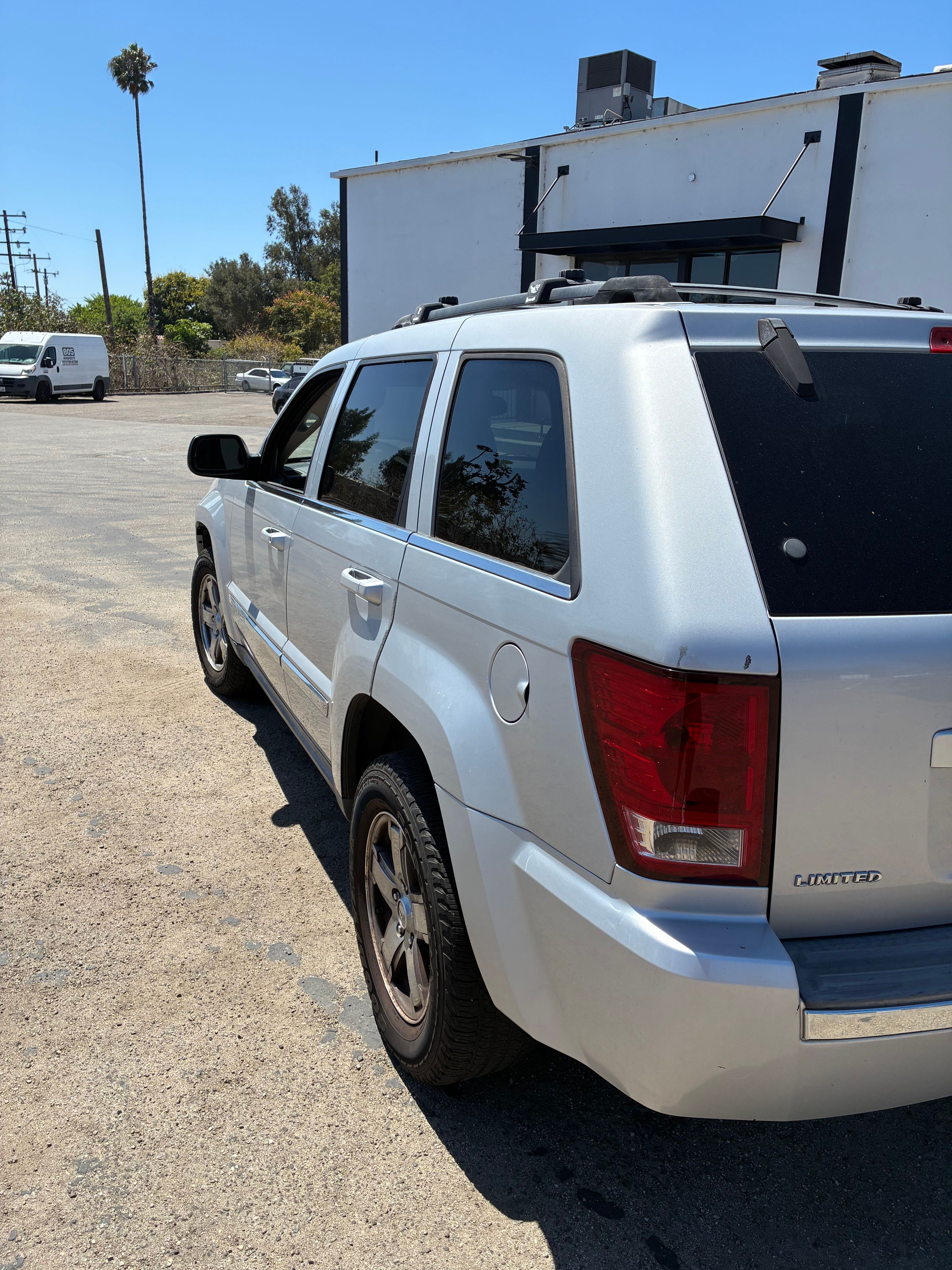 Used 2007 Jeep Grand Cherokee Limited w/ Trailer Tow Group IV RWD image 20