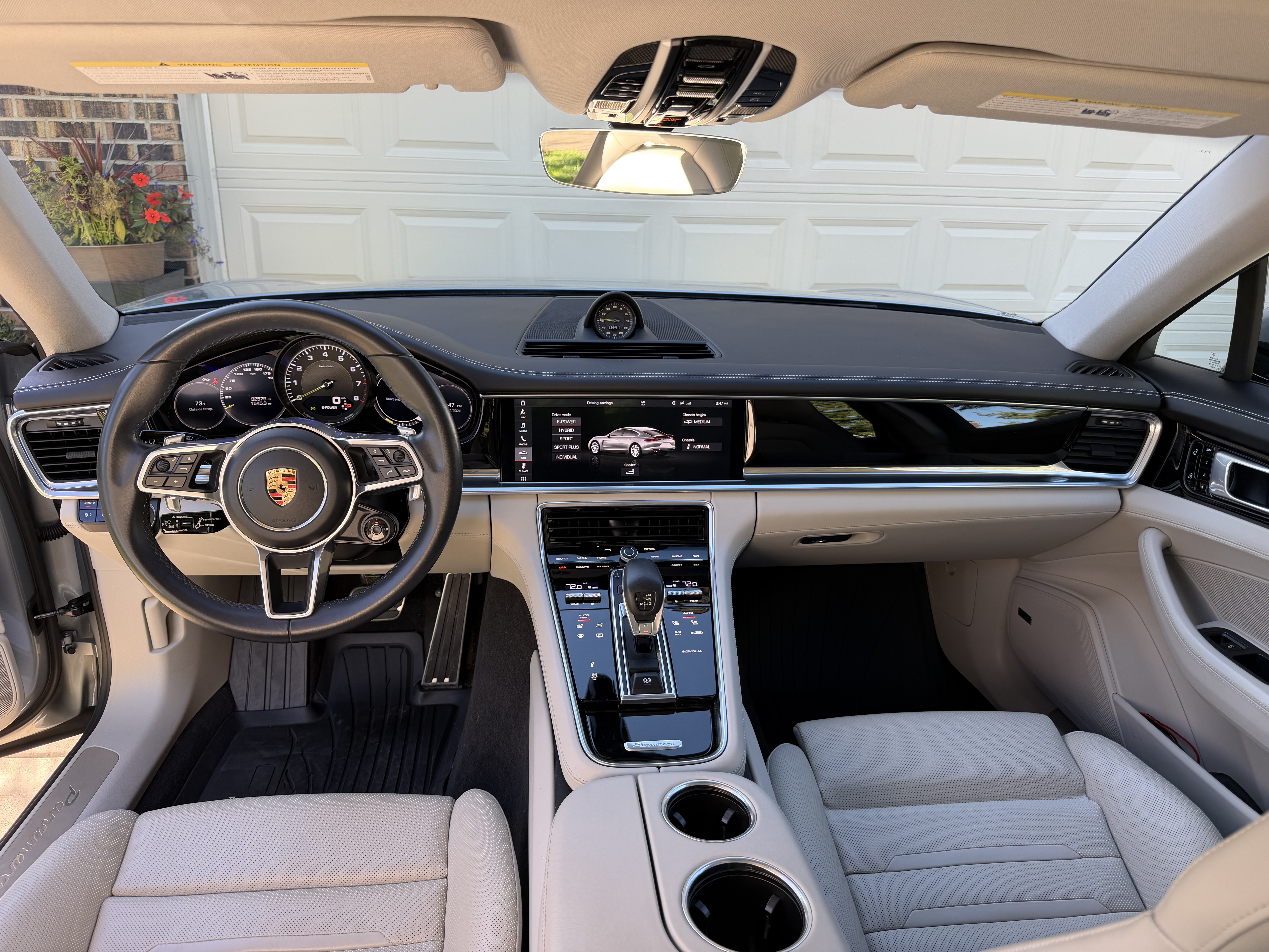 Used 2020 Porsche Panamera 4 E-Hybrid AWD/4WD image 5