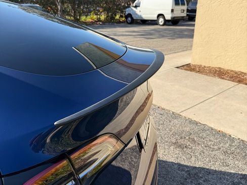 Used 2021 Tesla Model Y Performance image 14