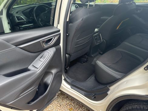 Used 2019 Subaru Forester Premium image 15