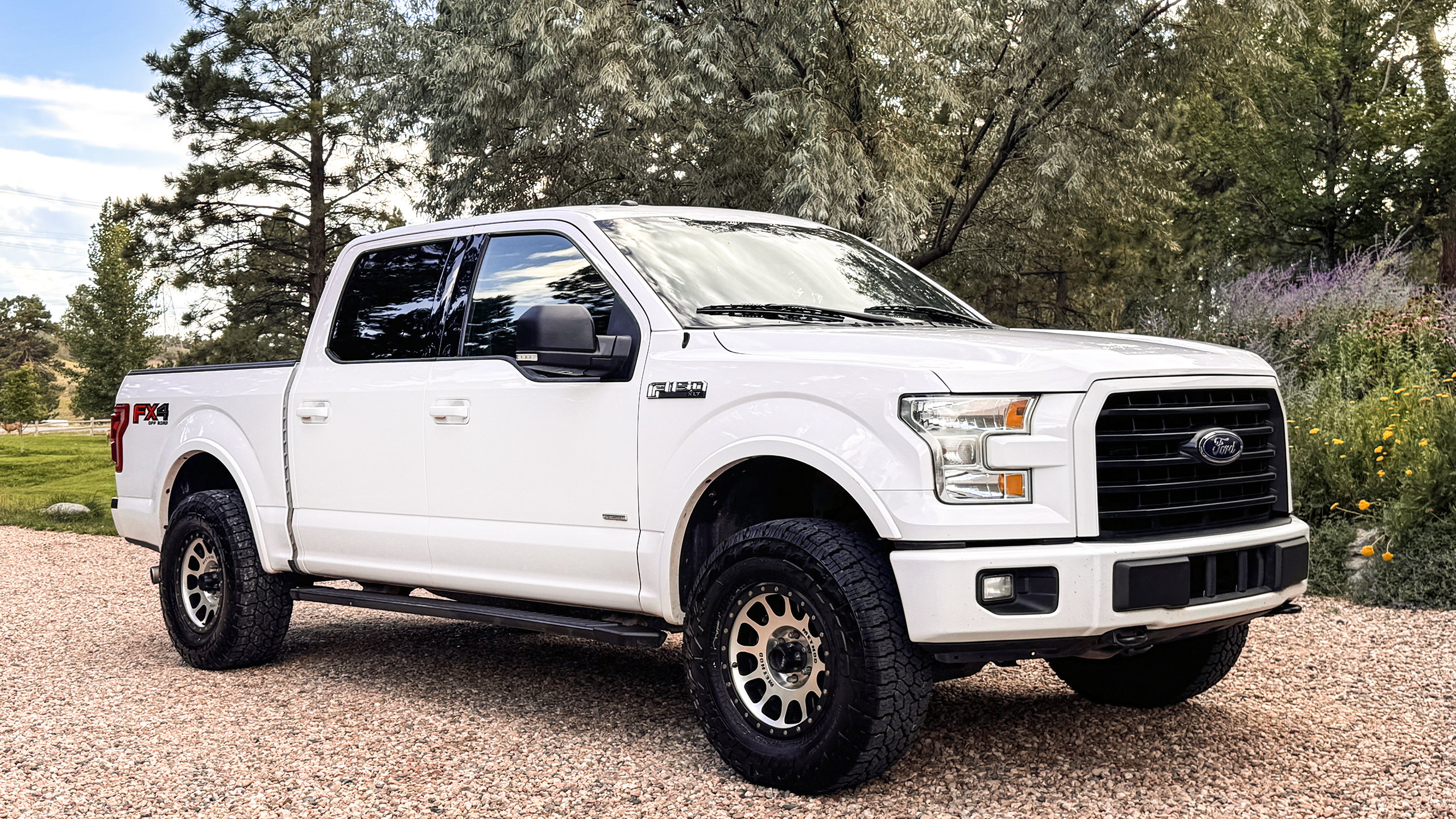 Used 2017 Ford F150 XLT w/ Equipment Group 302A Luxury AWD/4WD image 2