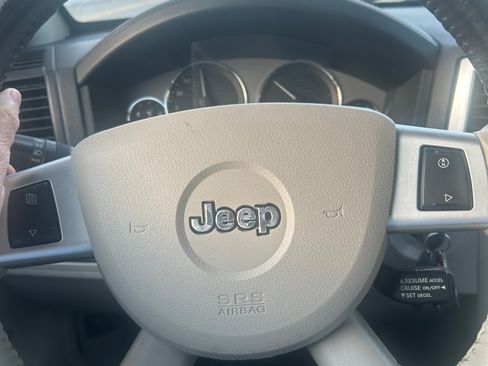 Used 2009 Jeep Grand Cherokee Limited image 15