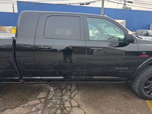 Used 2022 RAM 3500 Limited image 17