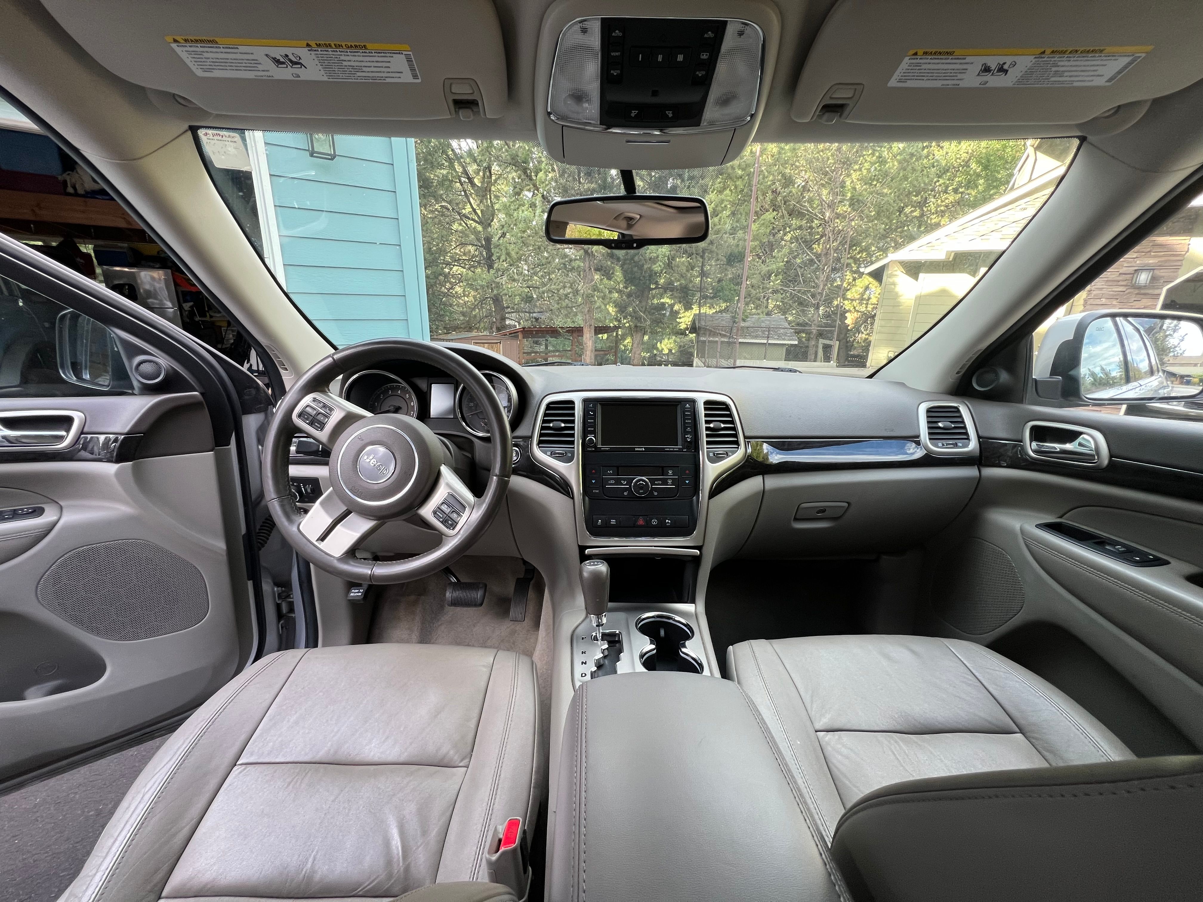 Used 2013 Jeep Grand Cherokee Laredo AWD/4WD image 8