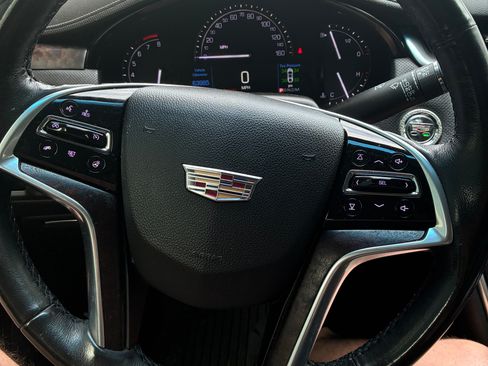 Used 2019 Cadillac XTS Luxury FWD image 6