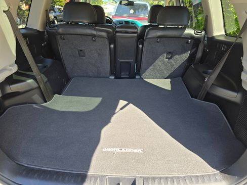 Used 2013 Toyota Highlander Limited image 14