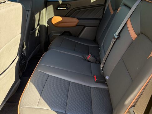 Used 2024 GMC Canyon AT4 w/ AT4 Premium Package image 29