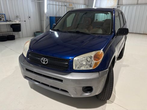 Used 2004 Toyota RAV4 2WD image 2