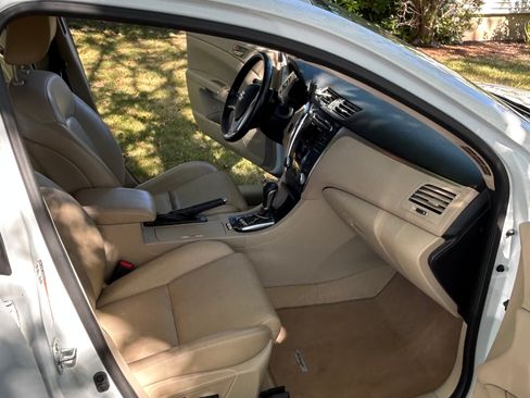 Used 2011 Suzuki Kizashi Sport SLS image 11