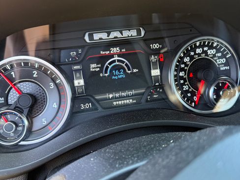 Used 2024 RAM 3500 Laramie w/ Sport Appearance Package AWD/4WD image 5