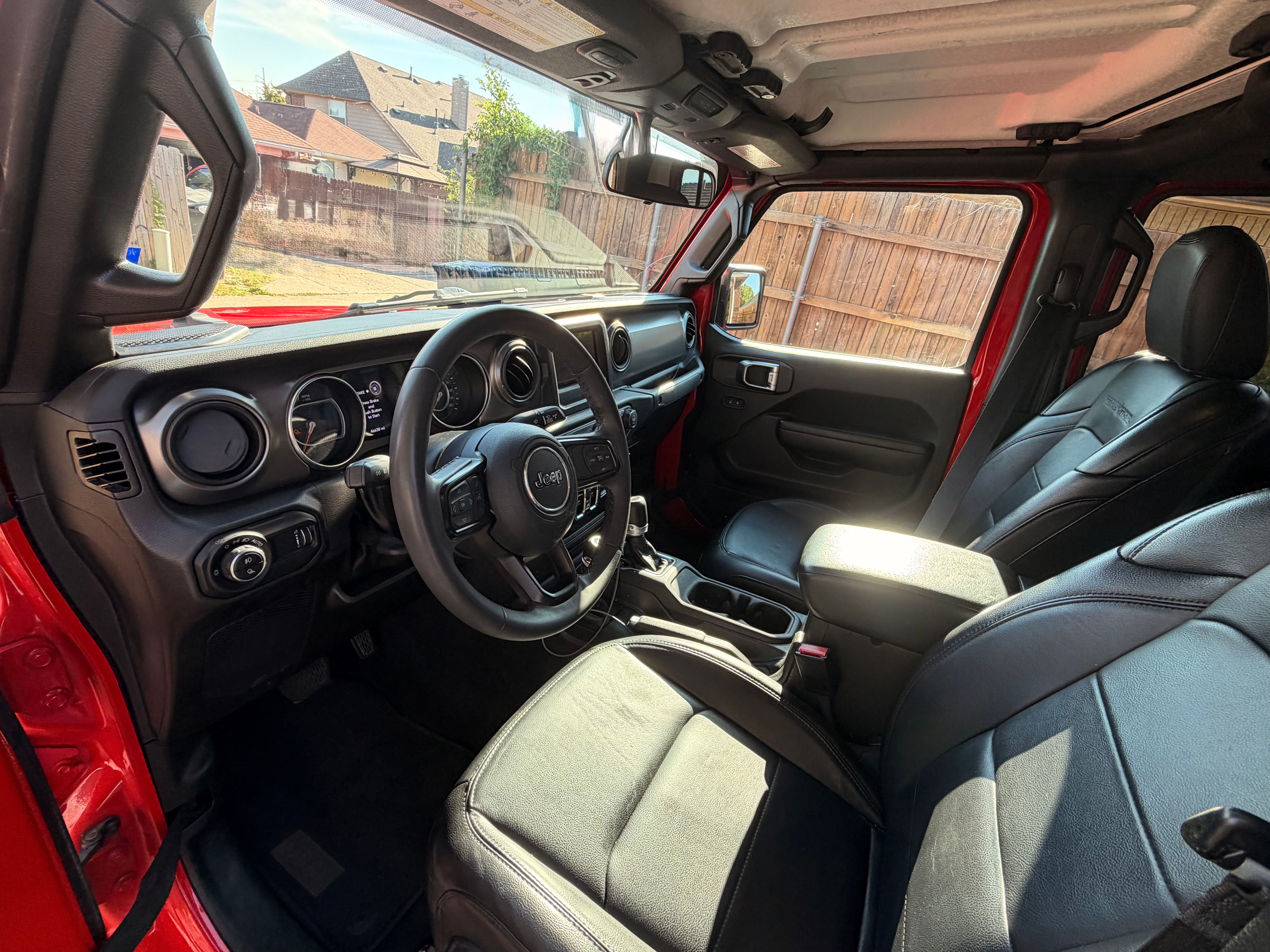 Used 2023 Jeep Gladiator Sport AWD/4WD image 13