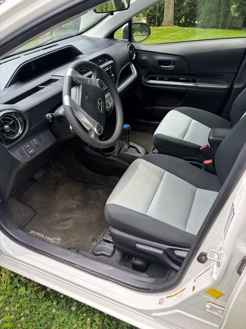 Used 2015 Toyota Prius C Two FWD image 6