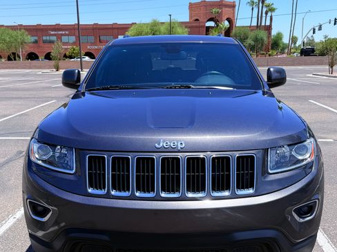 Used 2016 Jeep Grand Cherokee Laredo w/ Quick Order Package 23E RWD image 2