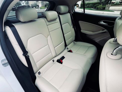 Used 2020 Mercedes-Benz GLA 250 image 23