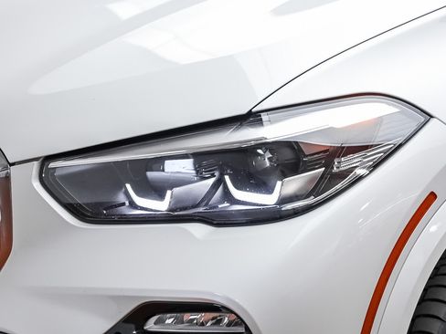 Used 2019 BMW X5 xDrive50i w/ M Sport Package AWD/4WD image 8