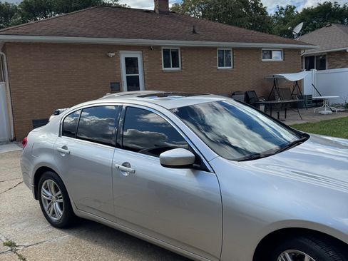 Used 2013 INFINITI G37 x Sedan w/ Premium Pkg image 4