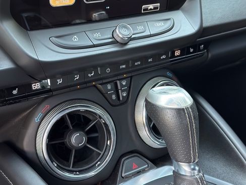 Used 2016 Chevrolet Camaro LT RWD image 20