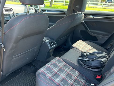 Used 2017 Volkswagen GTI S image 11