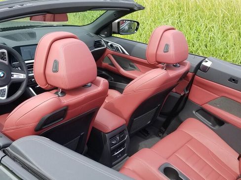 Used 2023 BMW M440i Convertible w/ Premium Package image 8