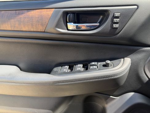 Used 2016 Subaru Outback 2.5i Limited AWD/4WD image 12