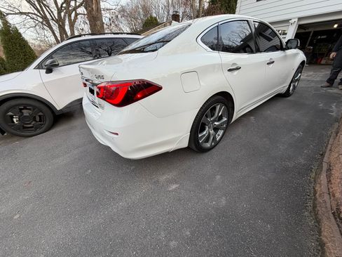 Used 2015 INFINITI Q70 3.7 w/ Sport Package image 8