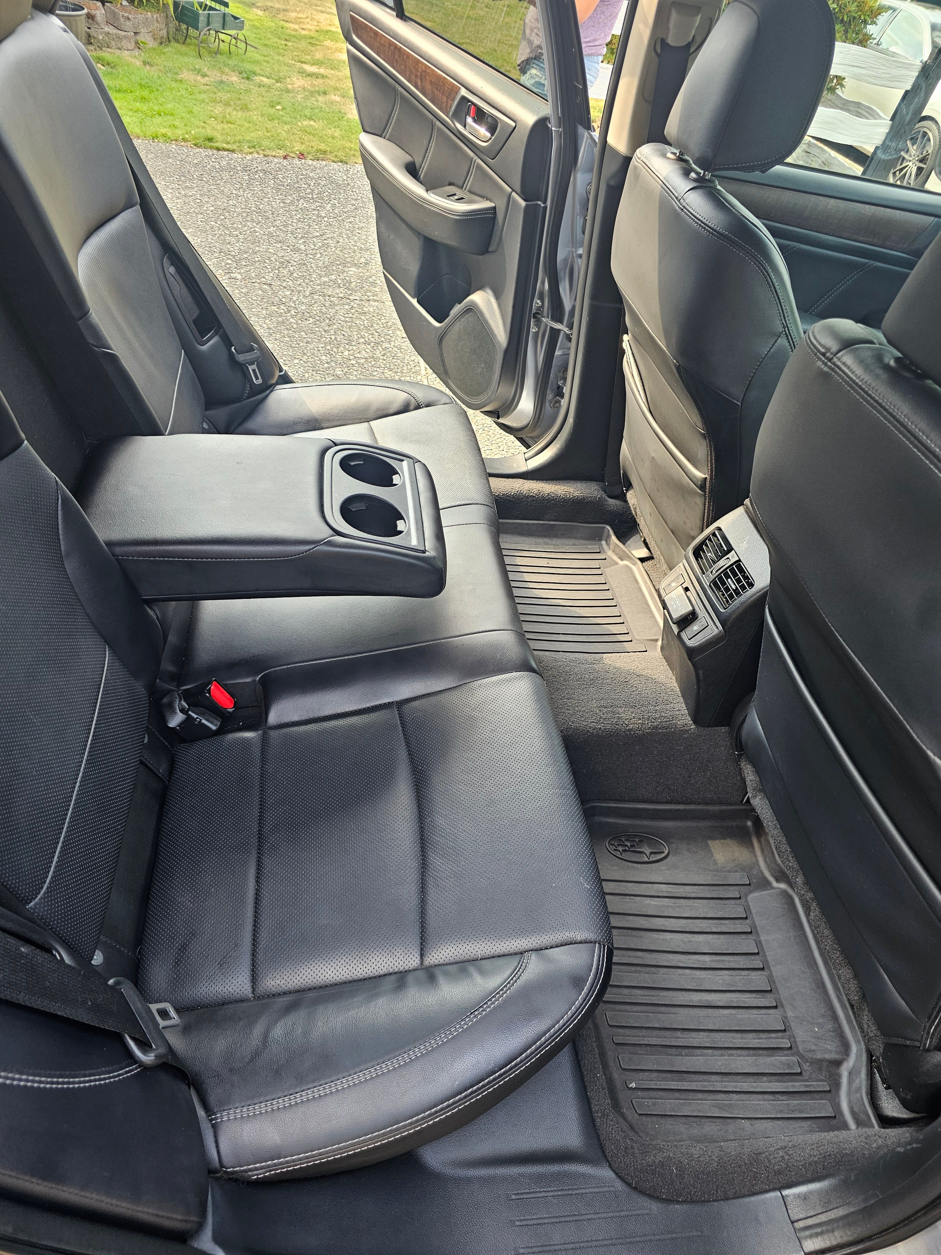Used 2018 Subaru Outback 3.6R Limited AWD/4WD image 9